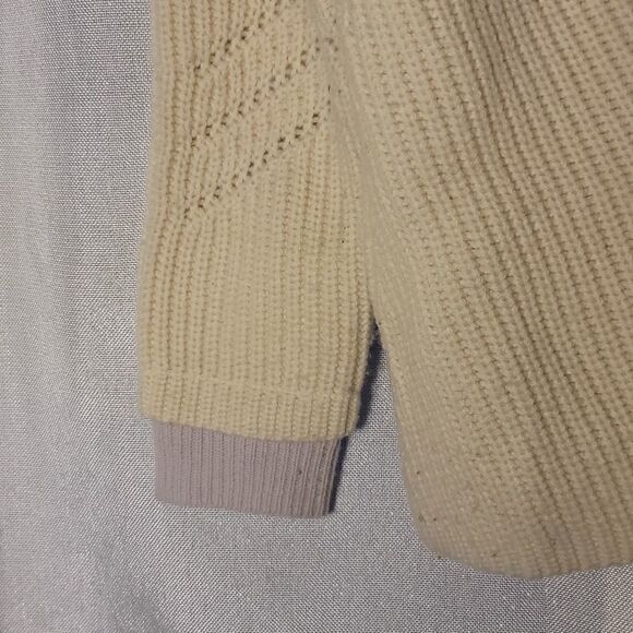 ASKK NY 100%Merino Wool Ladies Offwhite/Cream Sweater Size 2 - Picture 4 of 9